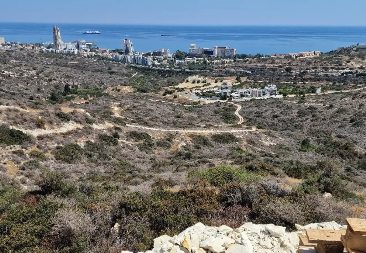 House in Agios Tychon - view 1