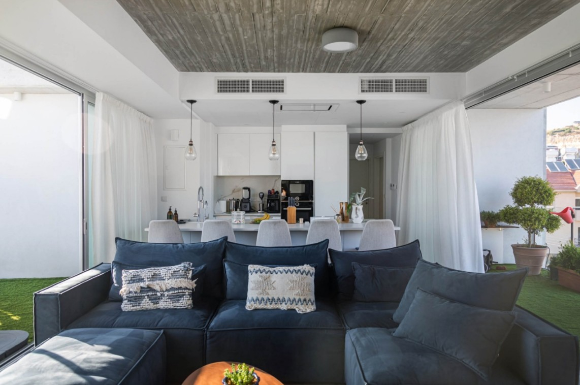 Apartment Penthouse in Agia Fyla, Limassol